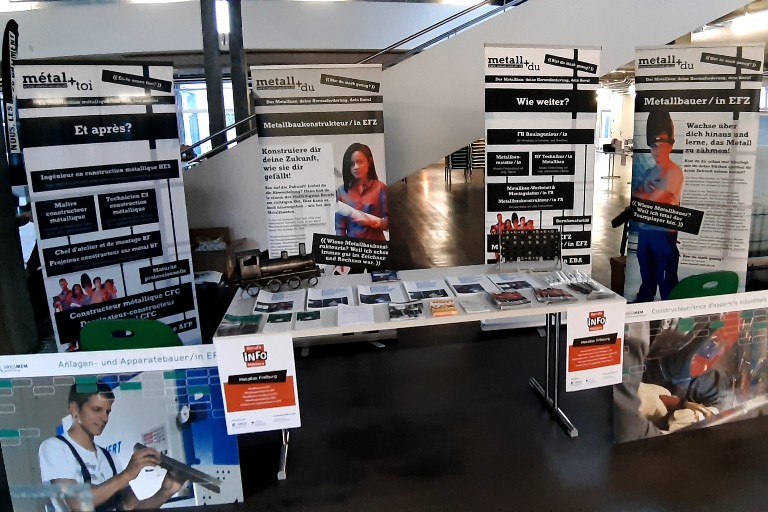 Stand von Metall+du am Berufsinfo-Tag 2021 in Murten